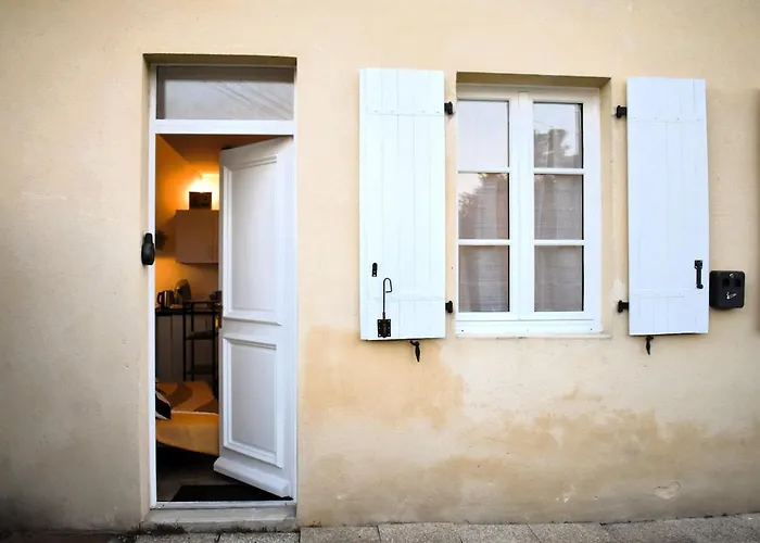 Castera 1 Air-conditioned Apartment *