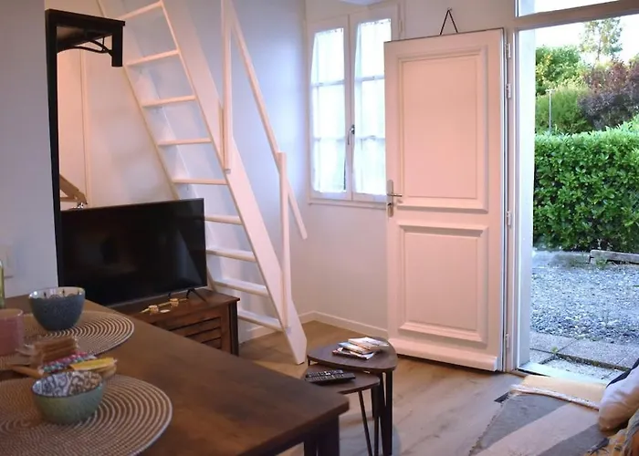 Castera 1 Air-conditioned Apartment Begles